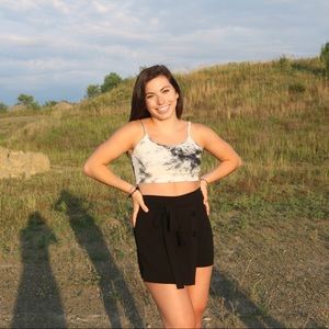 Meet your Posher, Elise